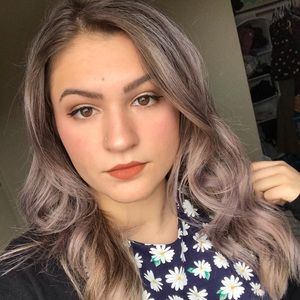 Meet your Posher, Katelyn